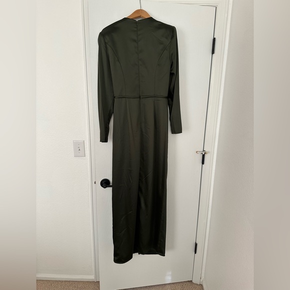 Mac Duggal Long Sleeve Gown, Women's, Green, Size 8, NWT - Picture 2 of 8